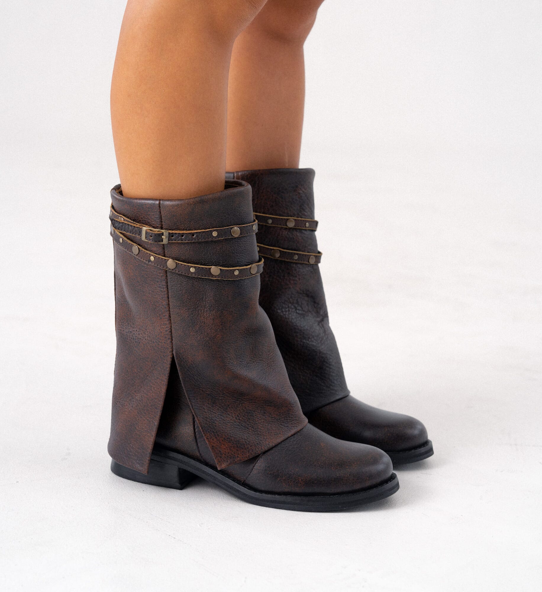 BOTA VOLCADA